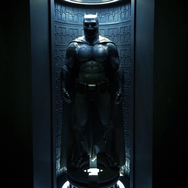 batman-vs-superman-batsuit